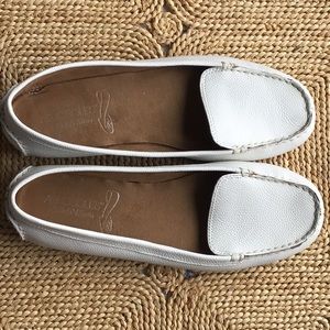 Pebbled slip-on shoes